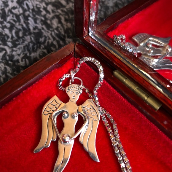 Guardian Mother Angel Pendant - One of a kind - Artisan Piece made of SS - Picture 3 of 7